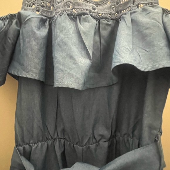 Cold shoulder Jumpsuit 10-12 - Picture 3 of 10